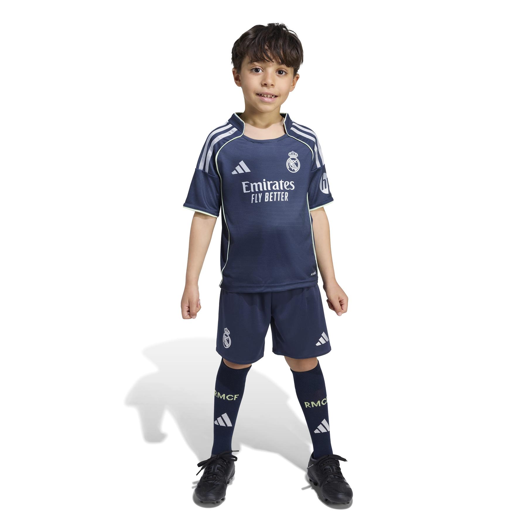 product/a/d/adidas_jp3944_6_apparel_on_model_standard_view_white.jpg