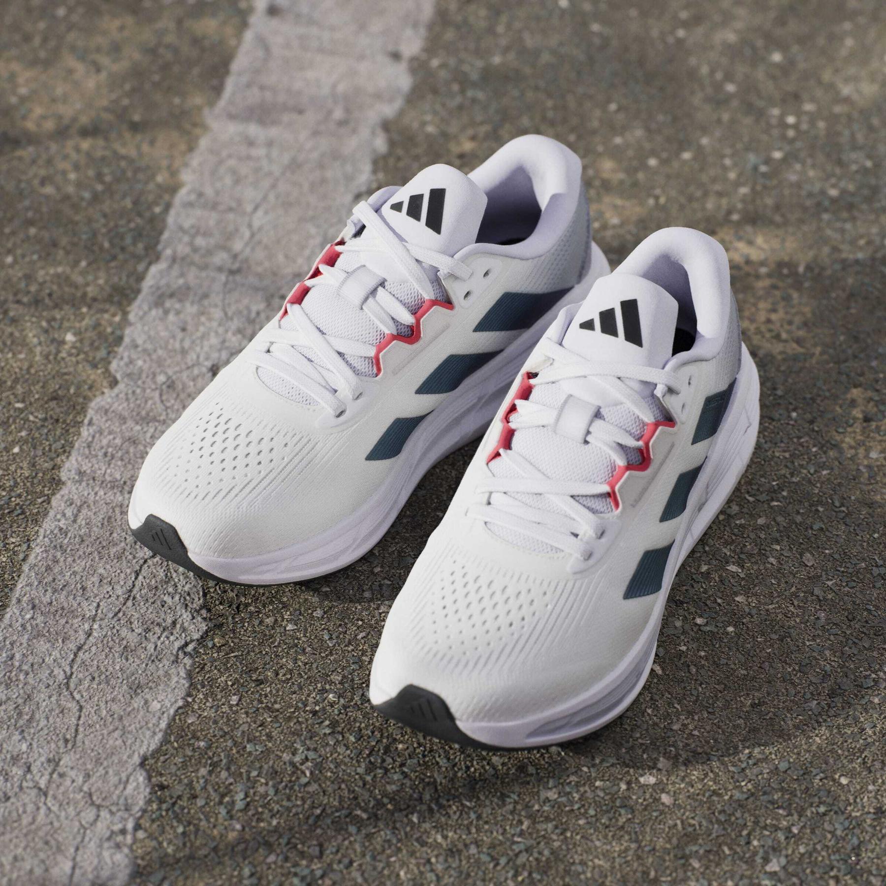 product/a/d/adidas_jq5081_17_footwear_photography_heromrktng_view_5-nw091625.jpg