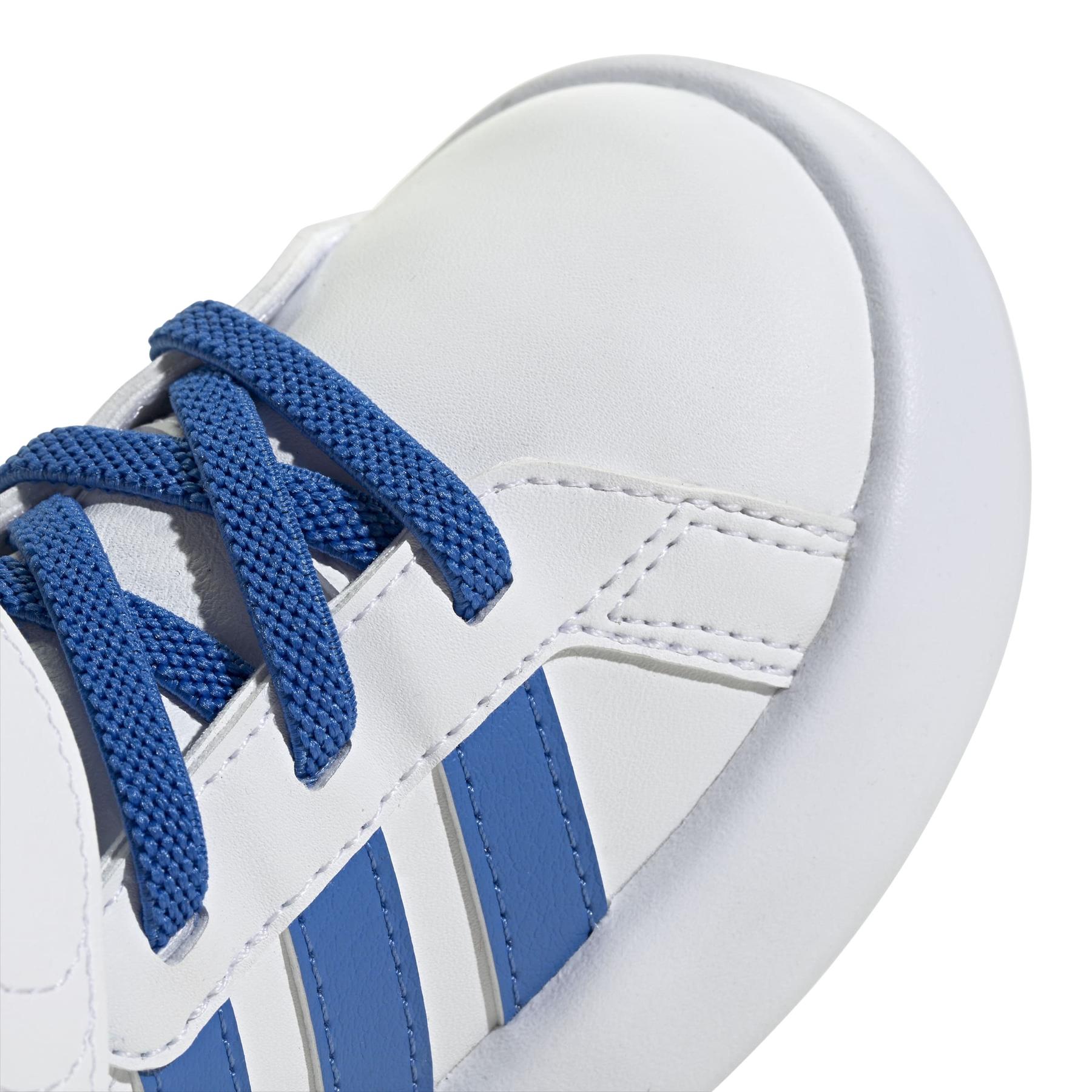 product/a/d/adidas_jq5678_8_footwear_photography_detail_view_1_white-nw091625.jpg