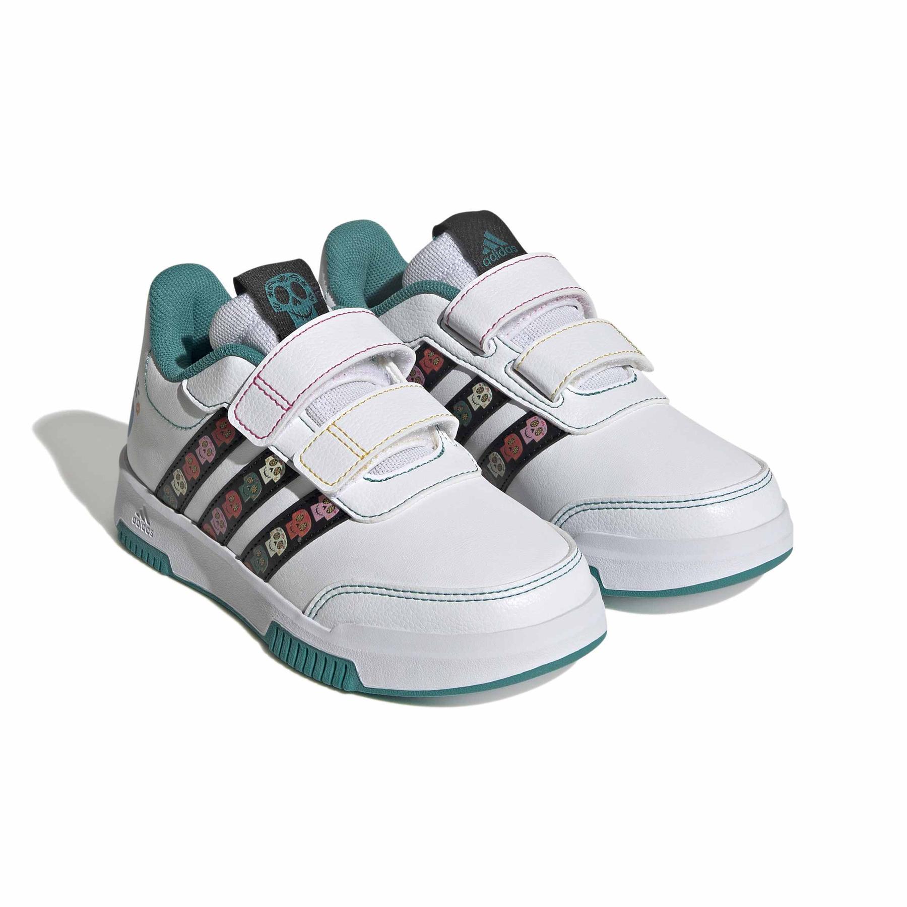 product/a/d/adidas_jq6174_10_footwear_photography_pair_view_white-nw091625.jpg