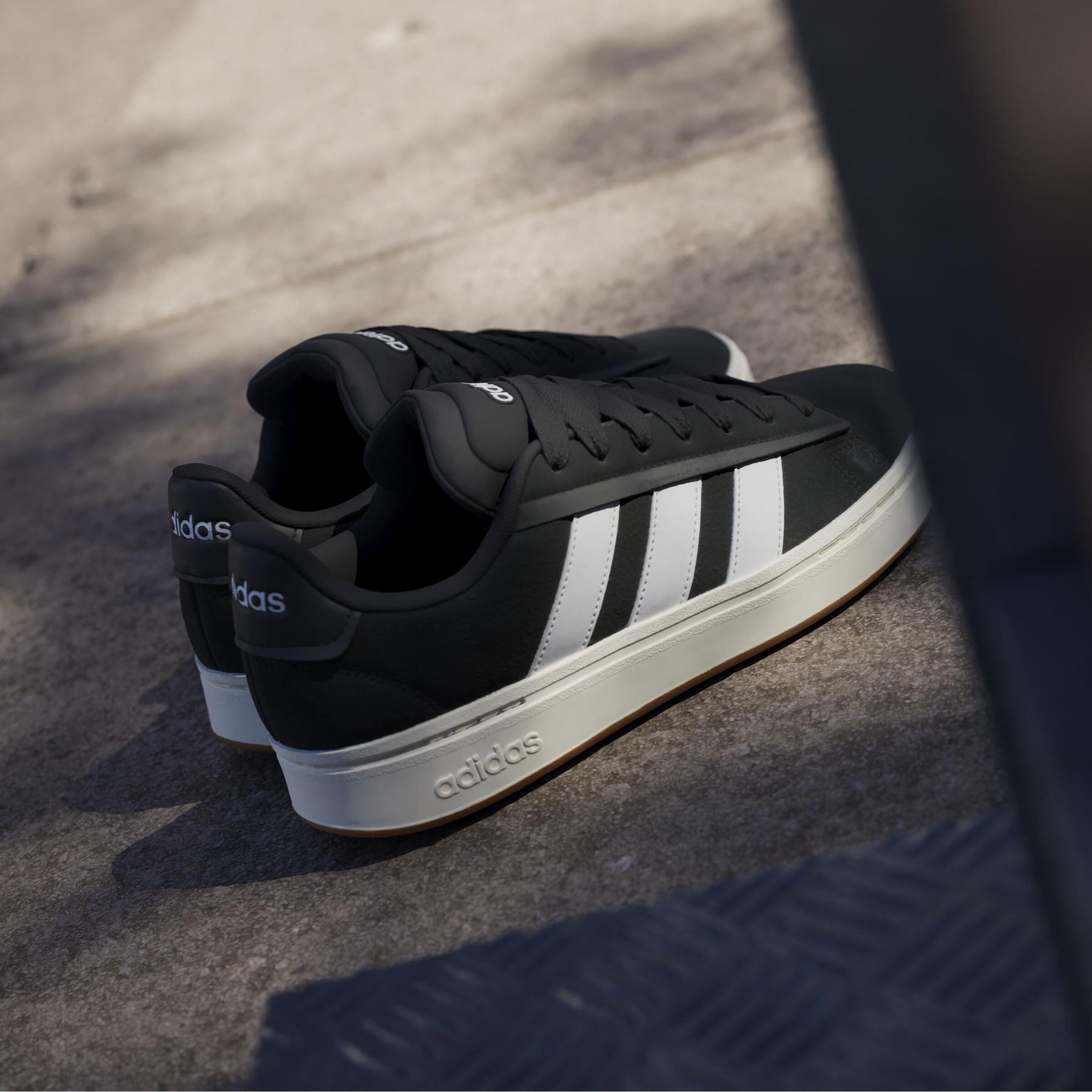 product/a/d/adidas_jr0543_noir_16.jpg