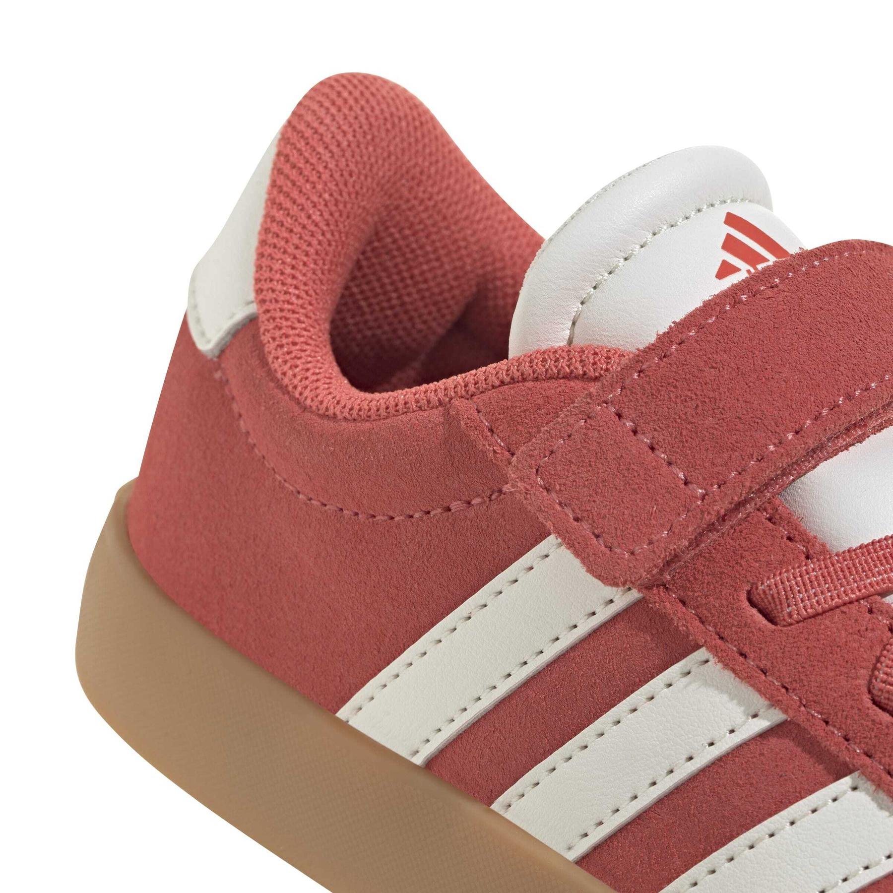 product/a/d/adidas_jr2216_9_footwear_photography_detail_view_2_white-nw091625.jpg