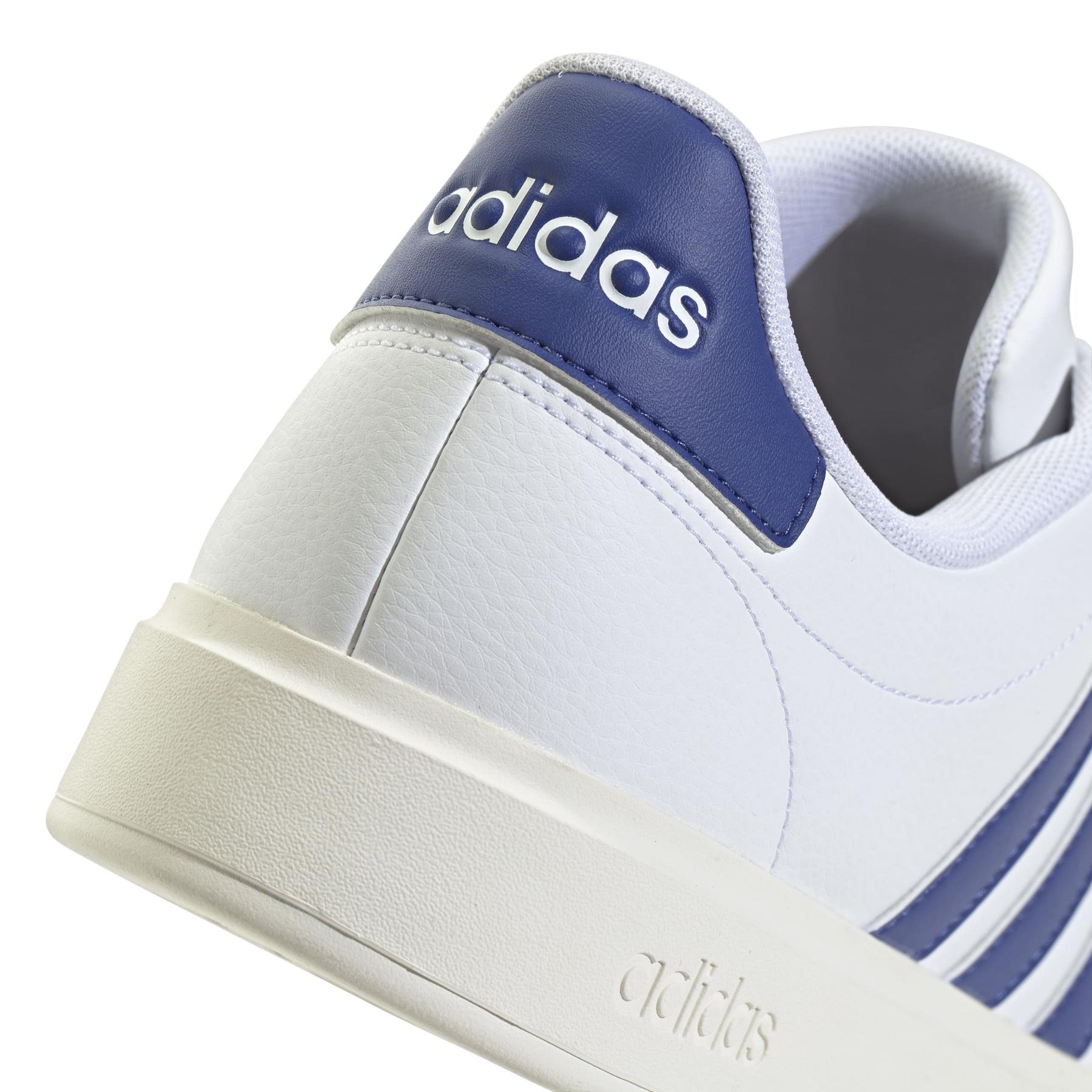 product/a/d/adidas_jr2225_9_footwear_photography_detail_view_2_white-nw091625.jpg
