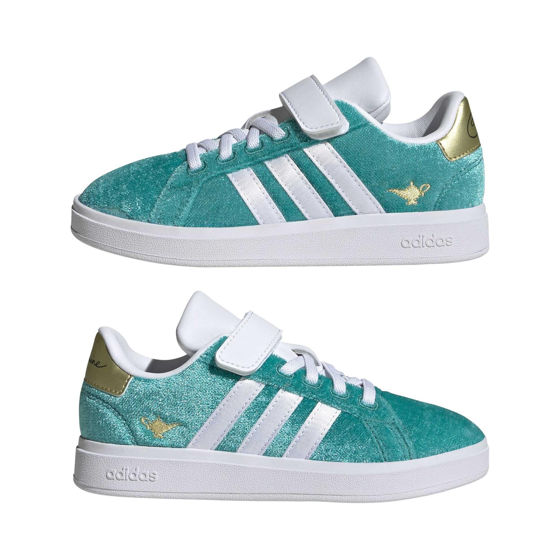 product/a/d/adidas_jr4919_11_footwear_photography_mirrored_pair_view_white-nw091725.jpg