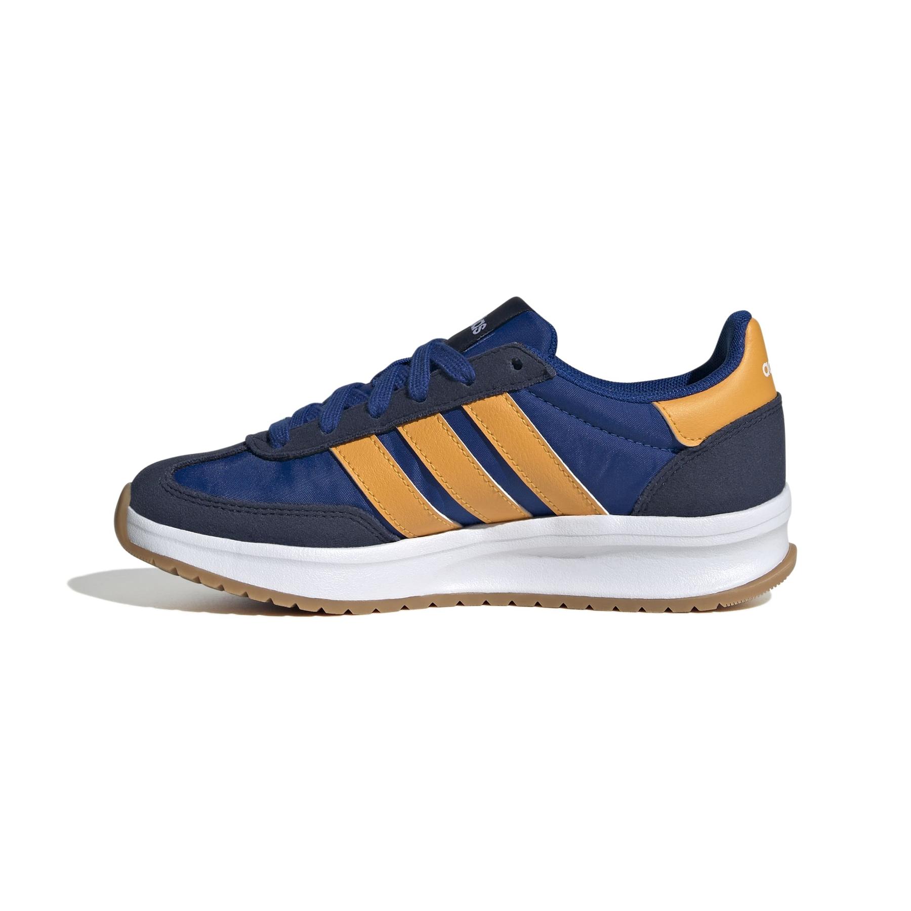 product/a/d/adidas_jr8428_5_footwear_photography_side_medial_center_view_white-nw091725.jpg