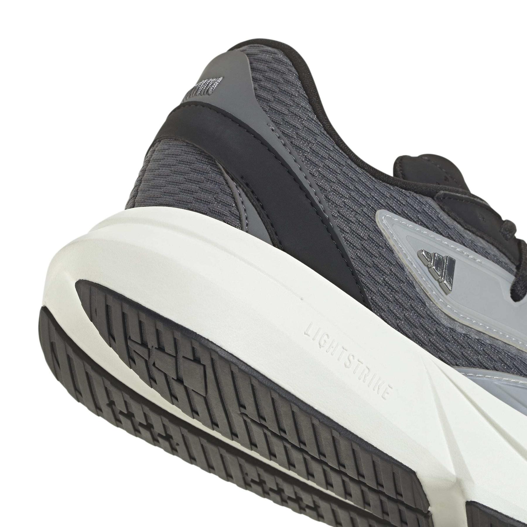 product/a/d/adidas_js0913_8_footwear_photography_detail_view_1_white-nw091725.jpg