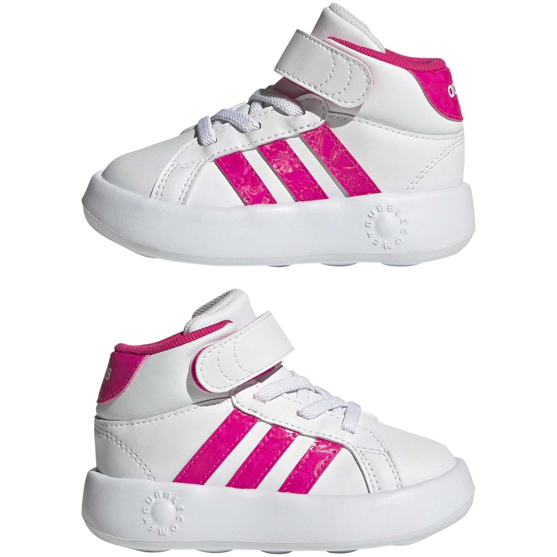 product/a/d/adidas_js1682_10_footwear_photography_mirrored_pair_view_white-nw091725.jpg