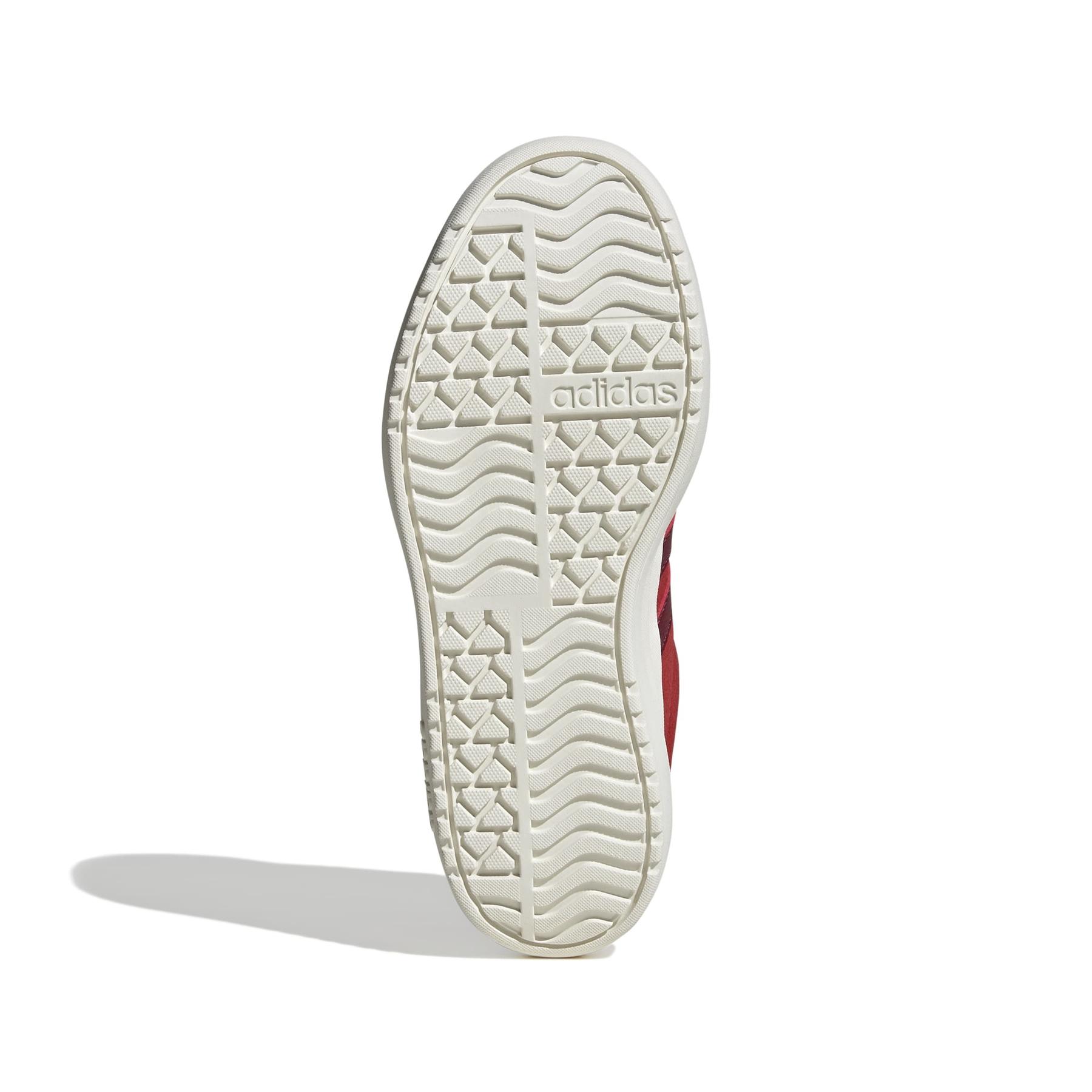 product/a/d/adidas_js3480_4_footwear_photography_bottom_view_white-nw091725.jpg
