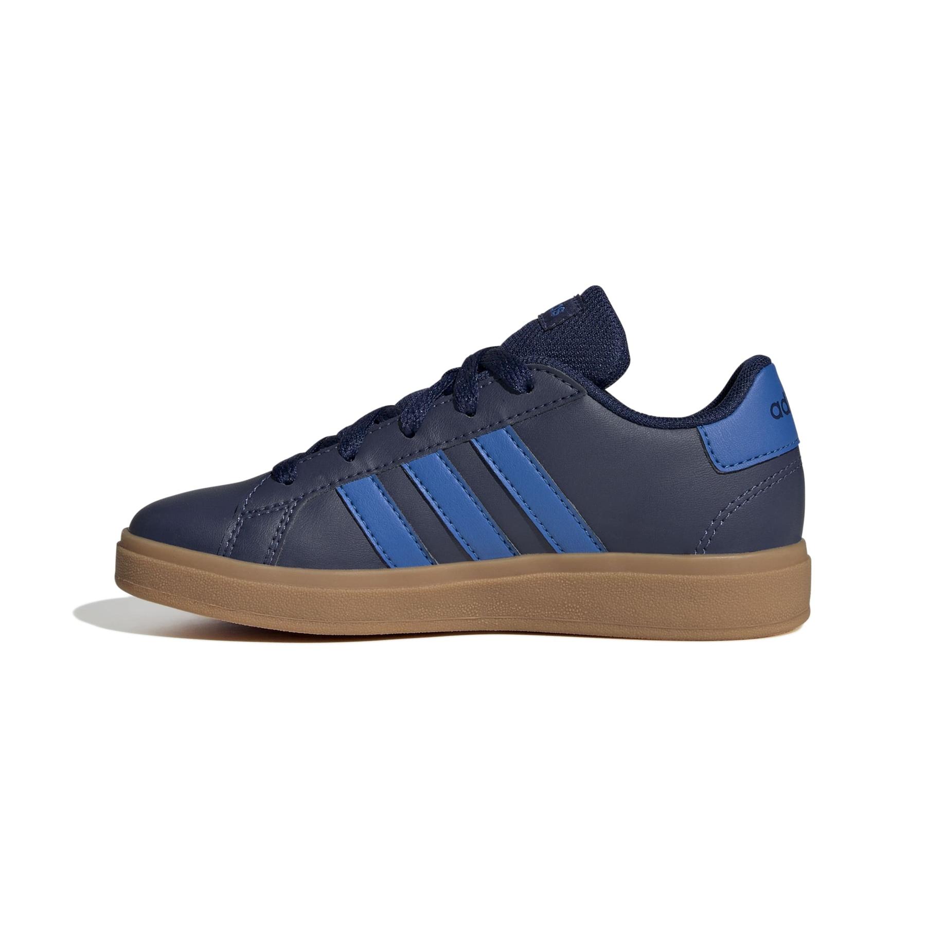product/a/d/adidas_js4344_5_footwear_photography_side_medial_center_view_white-nw091725.jpg