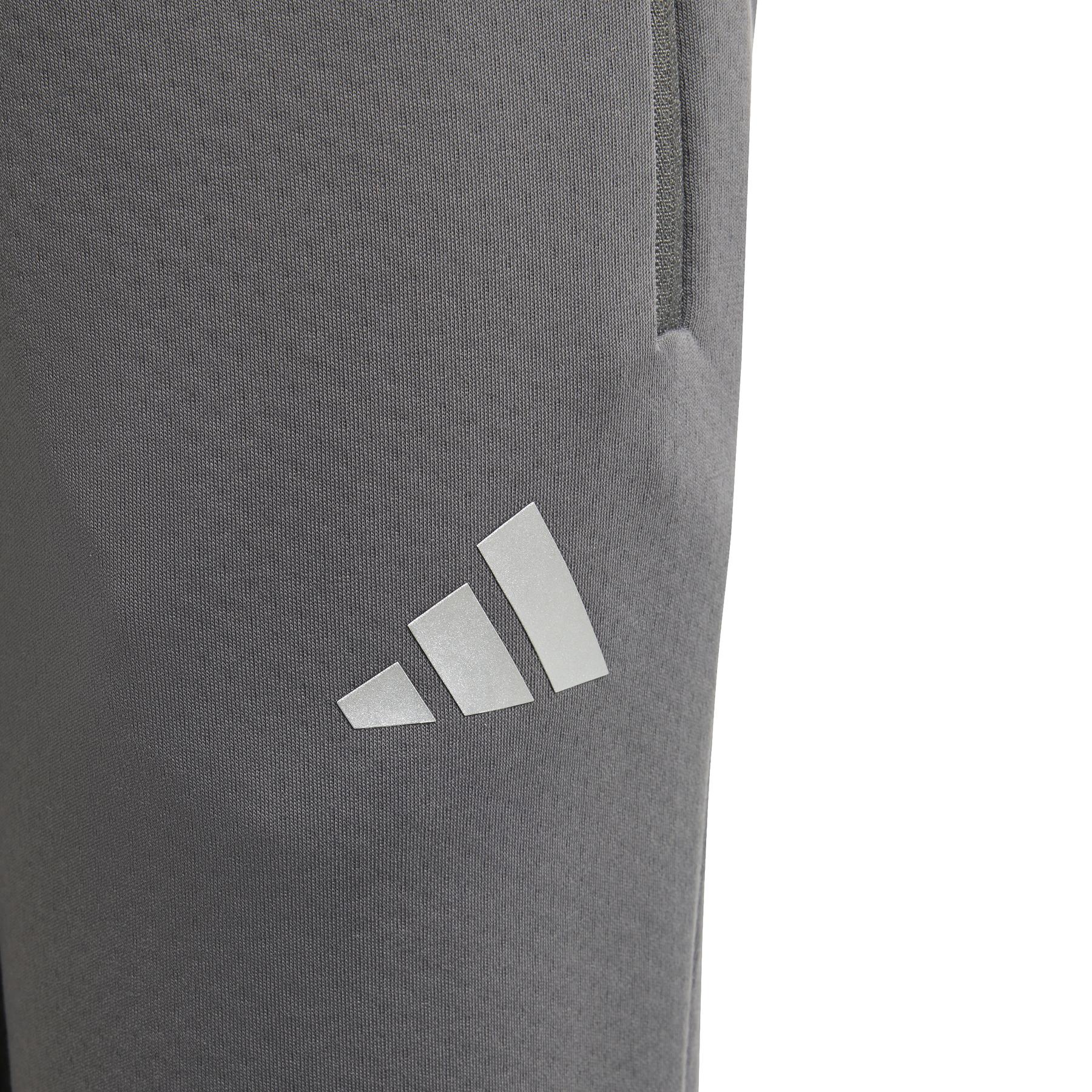 product/a/d/adidas_jw8510_grefiv_4.jpg