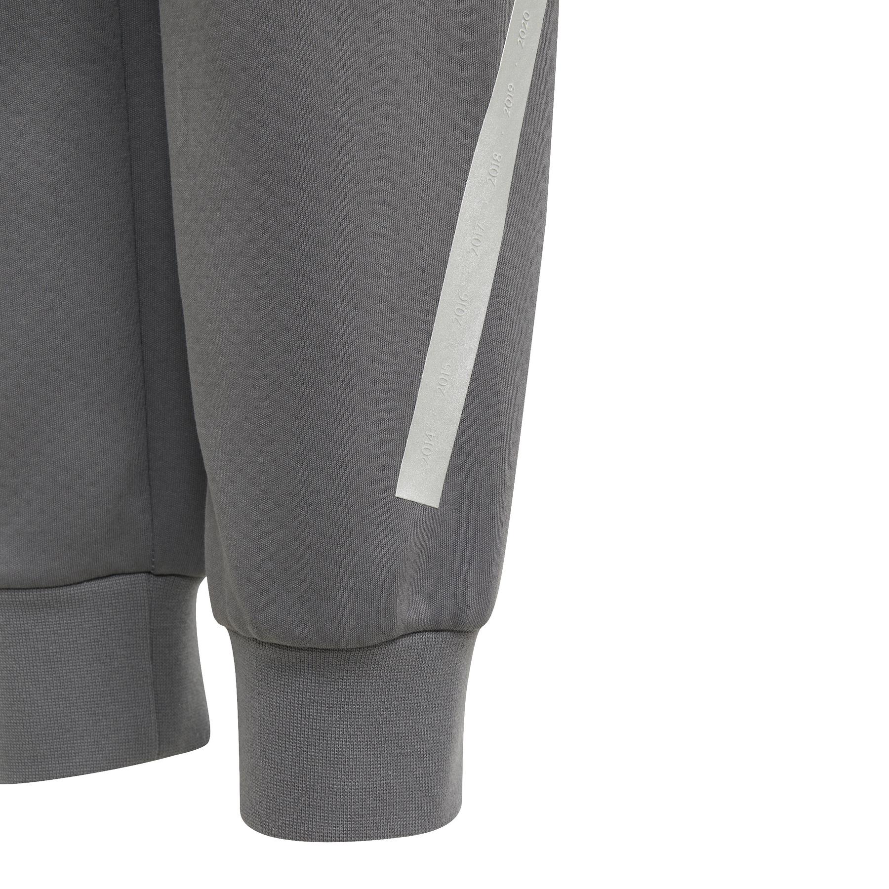 product/a/d/adidas_jw8510_grefiv_6.jpg