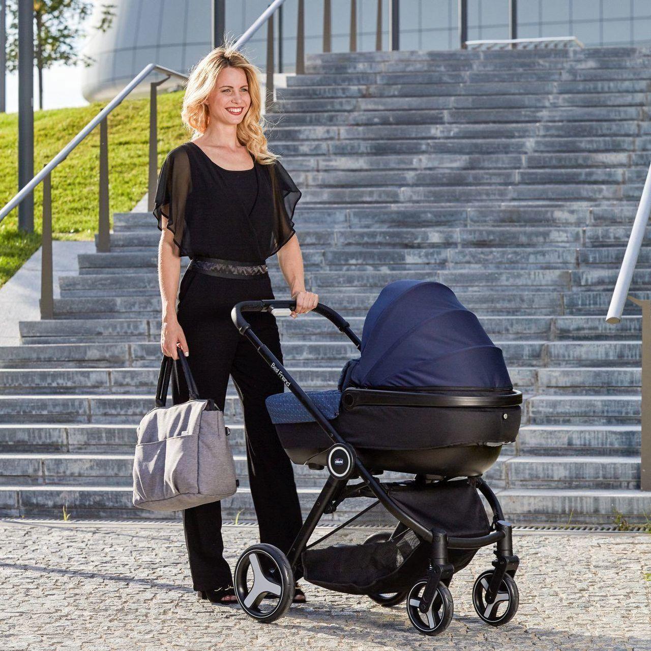 product/c/h/chicco_04079467310000_pure-black_2.jpg