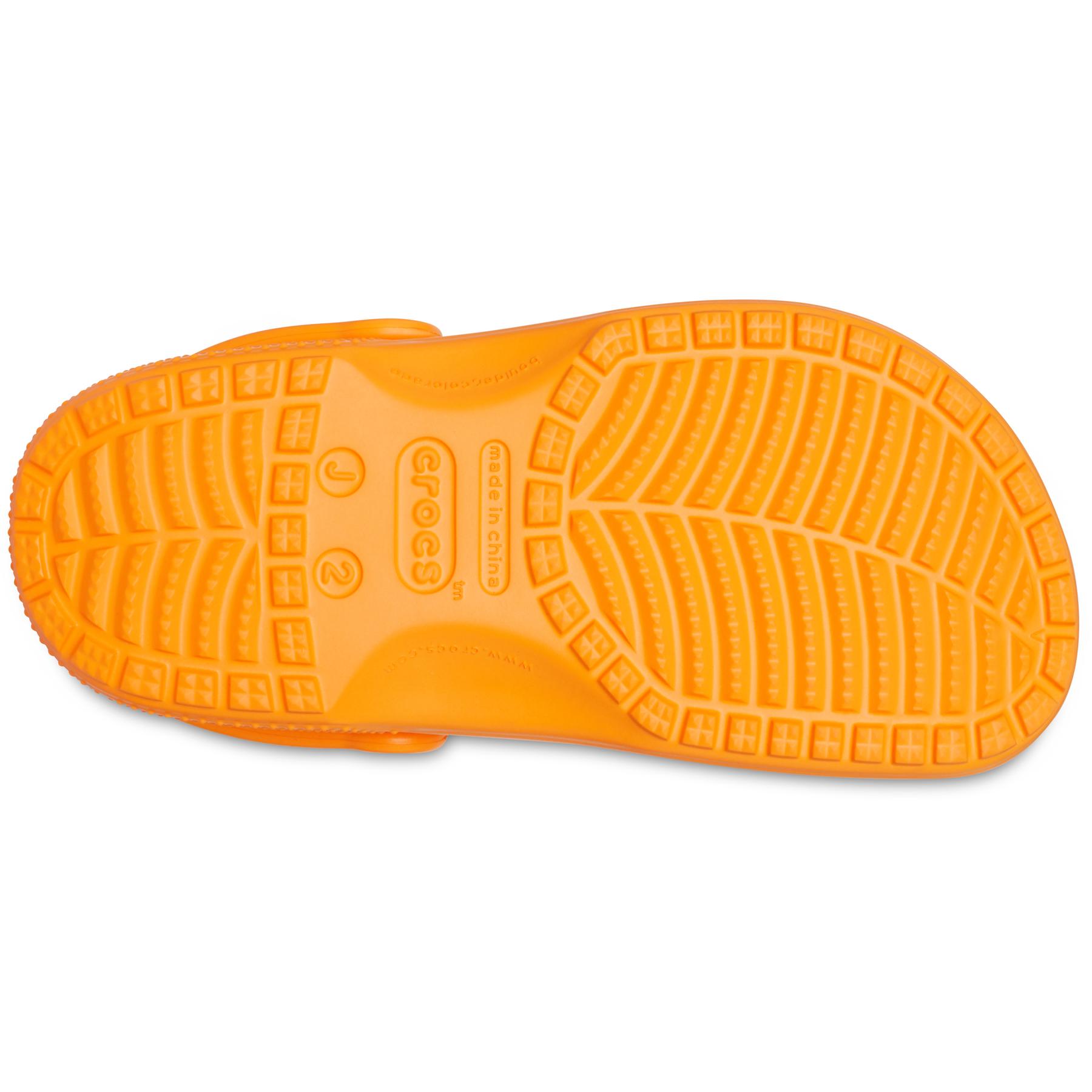 product/c/r/crocs_206991-83a_3-nw040924.jpg