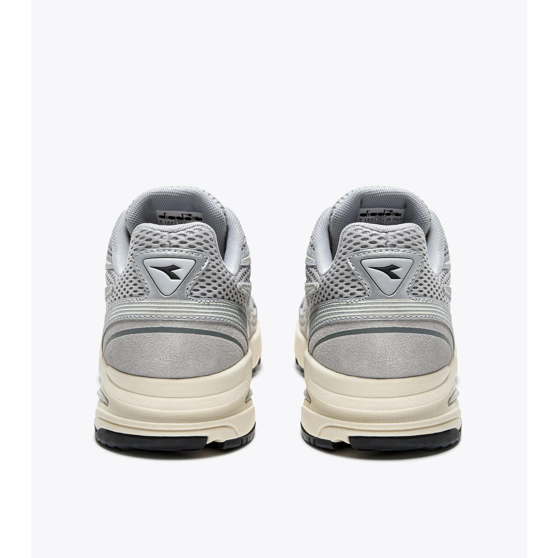 product/d/i/diadora_501.180880-75041_marron_3.jpg