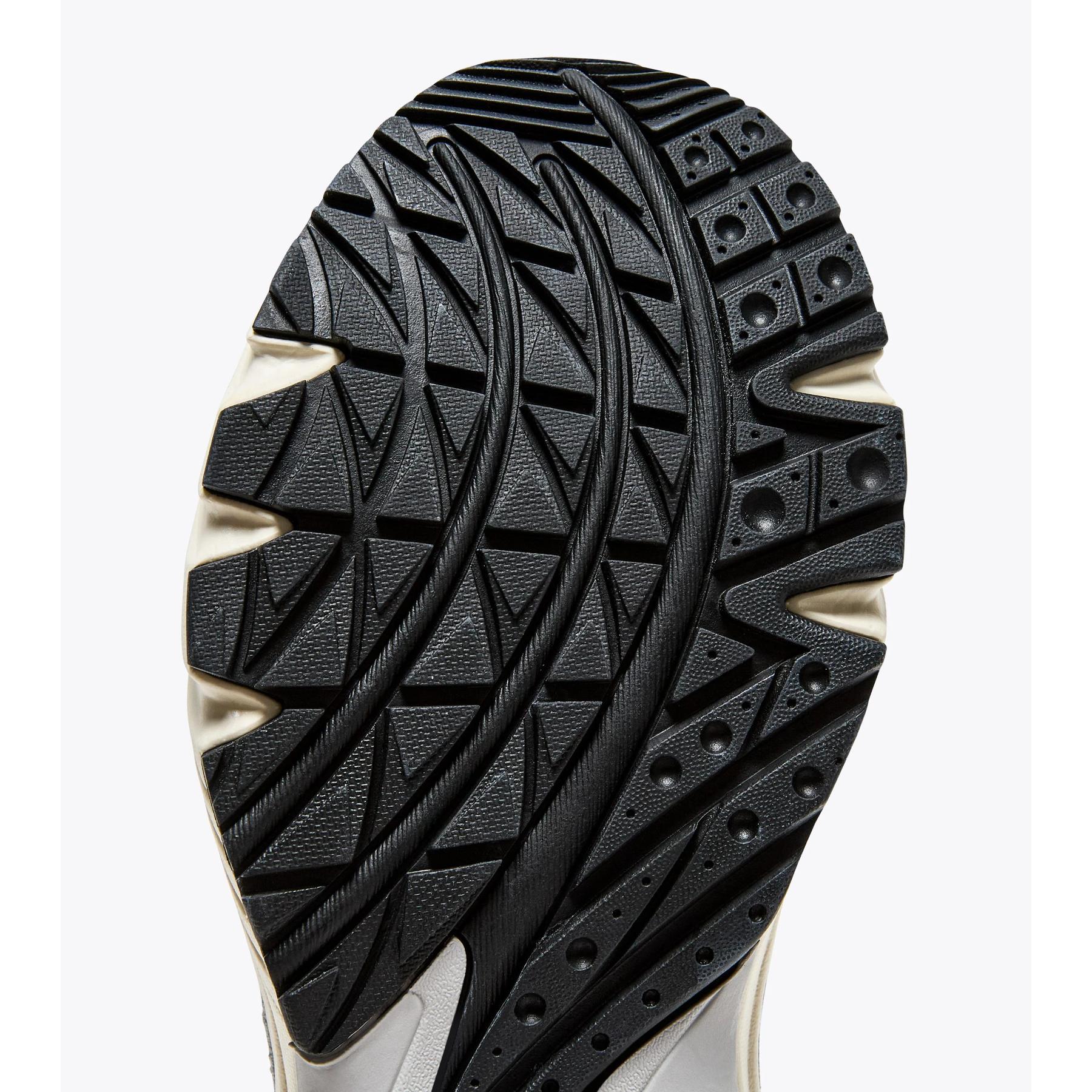 product/d/i/diadora_501.180880-75041_marron_5.jpg