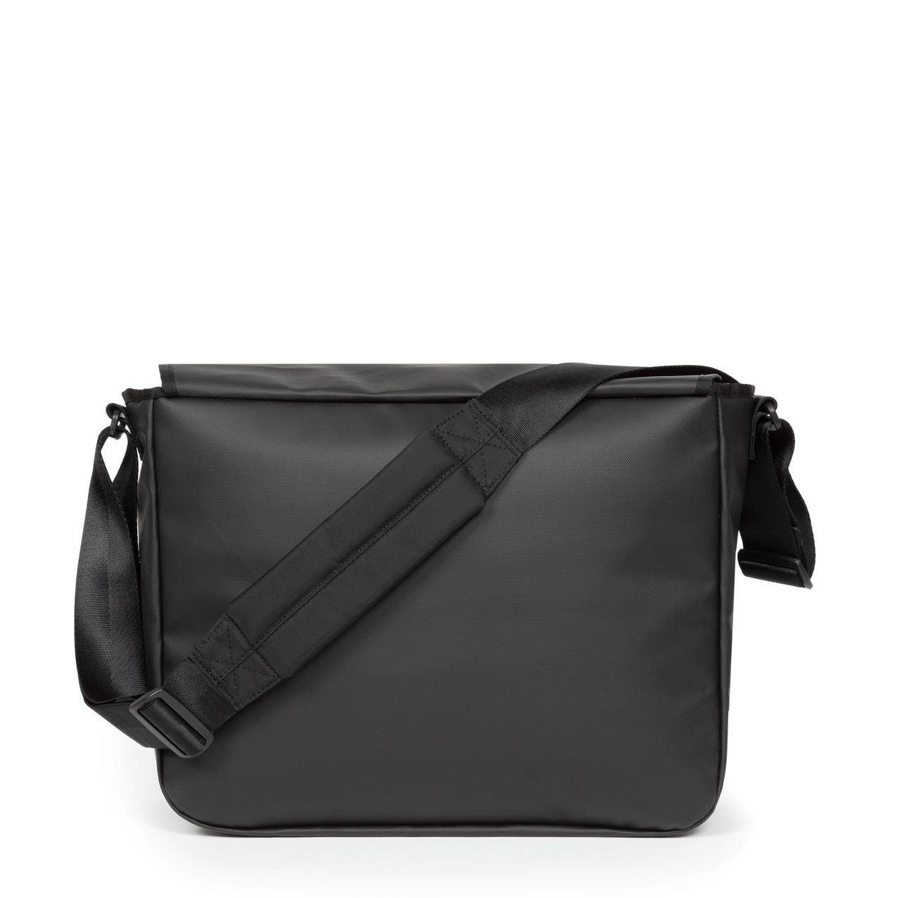 product/e/a/eastpak_ek00026e4y8_tarp-black2_10.jpg