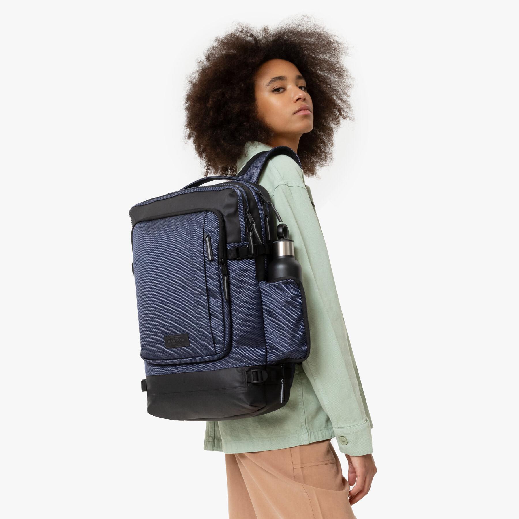 product/e/a/eastpak_ek00092d1k3_1.jpg