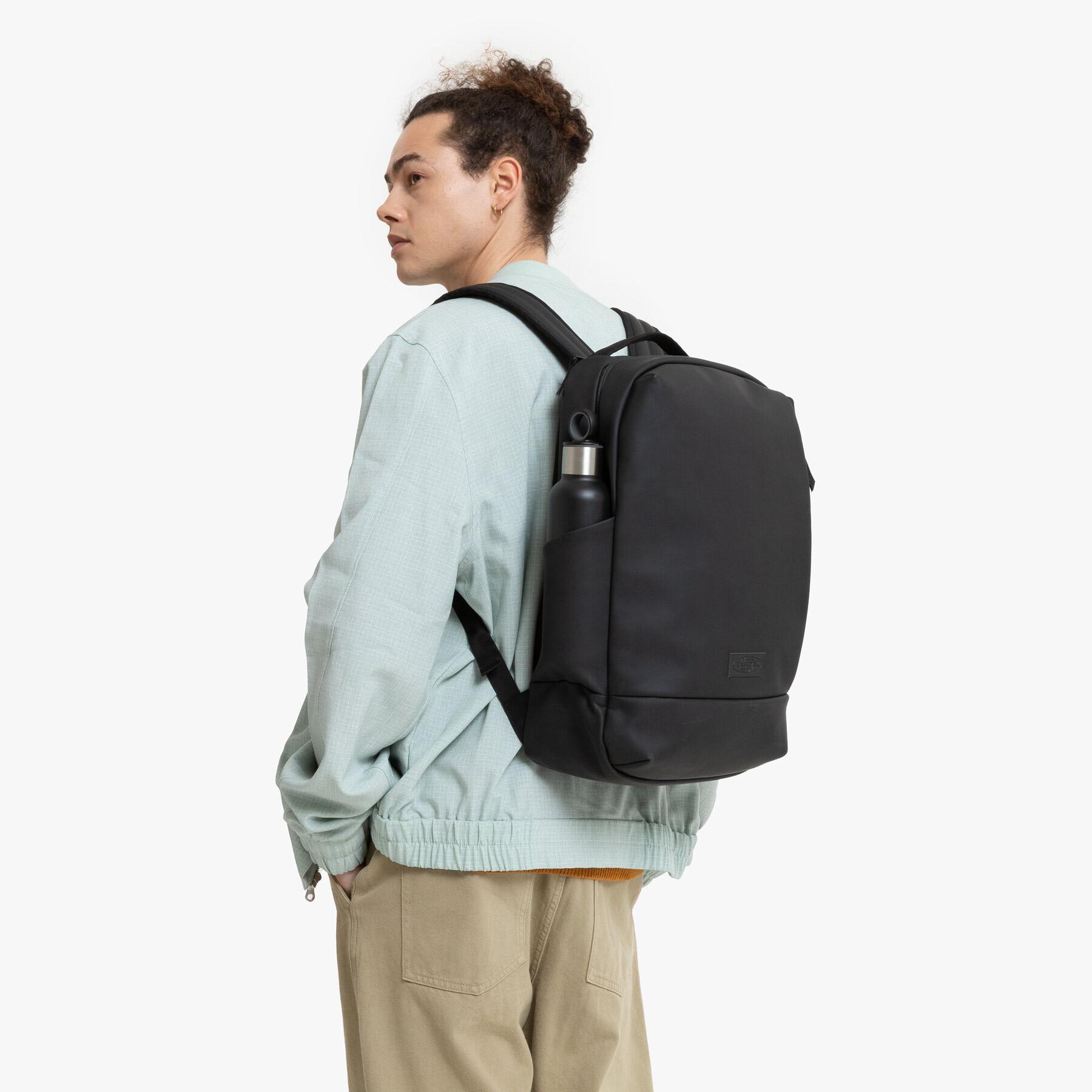 product/e/a/eastpak_ek0a5be91f5_4.jpg