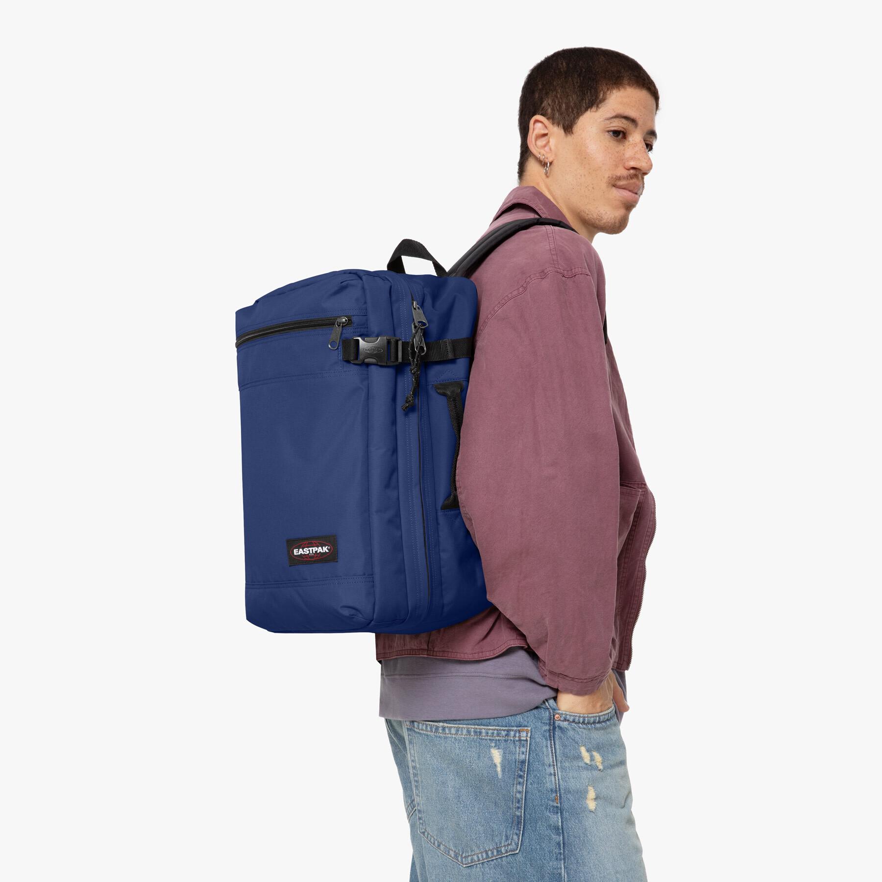 product/e/a/eastpak_ek0a5bhi5s9_5s9-nightsky-navy_5.jpg