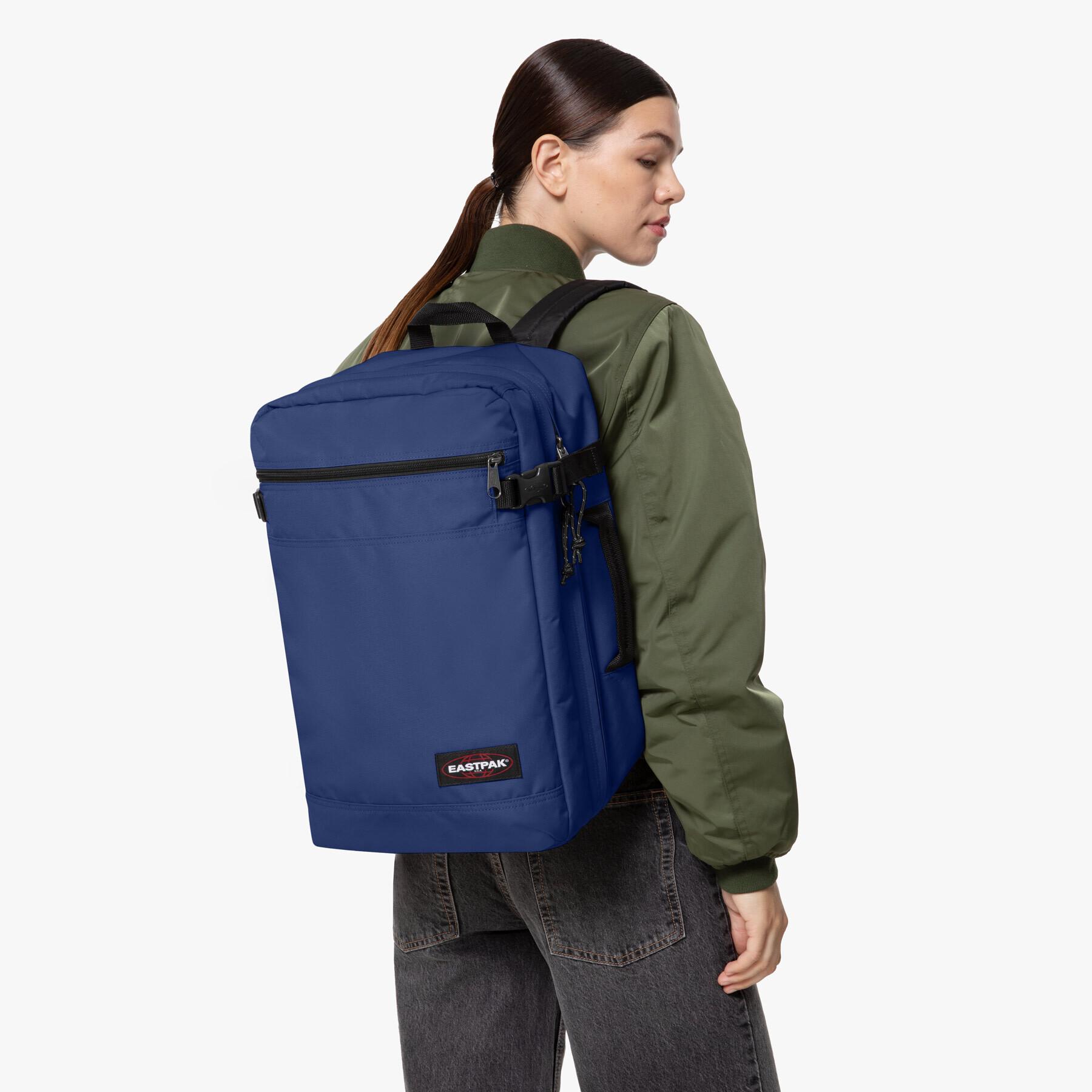 product/e/a/eastpak_ek0a5bhi5s9_5s9-nightsky-navy_7.jpg