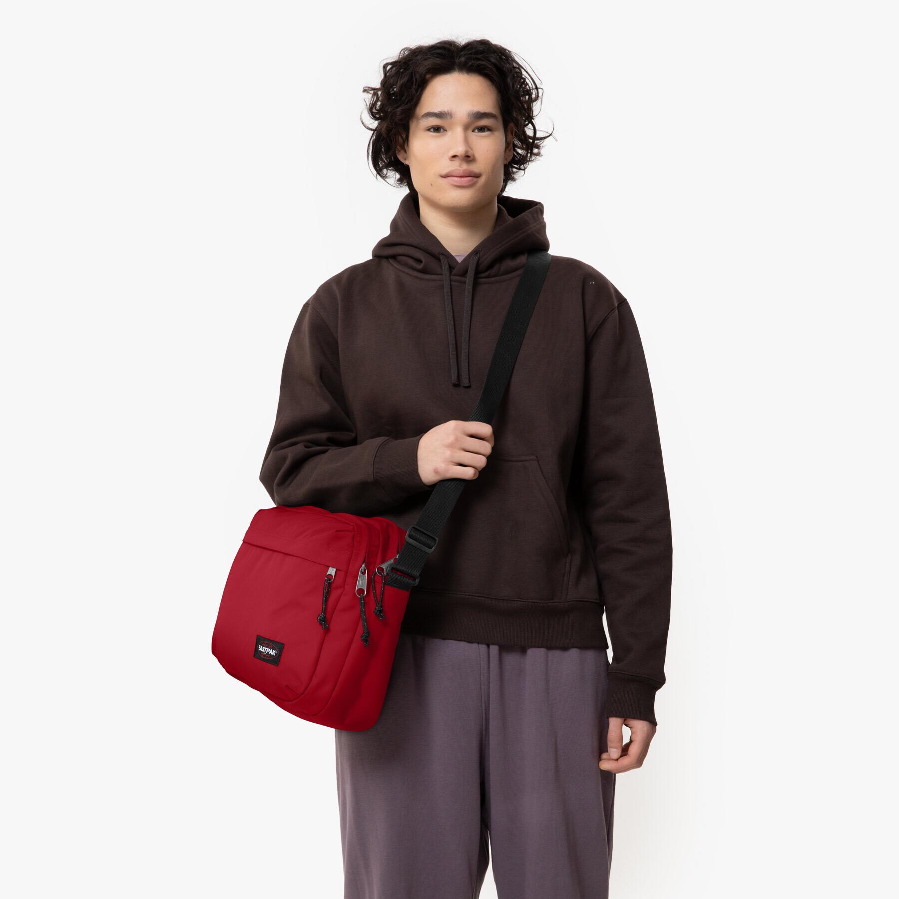 product/e/a/eastpak_ek0a5bir1o9_scarlet-red_5.jpg