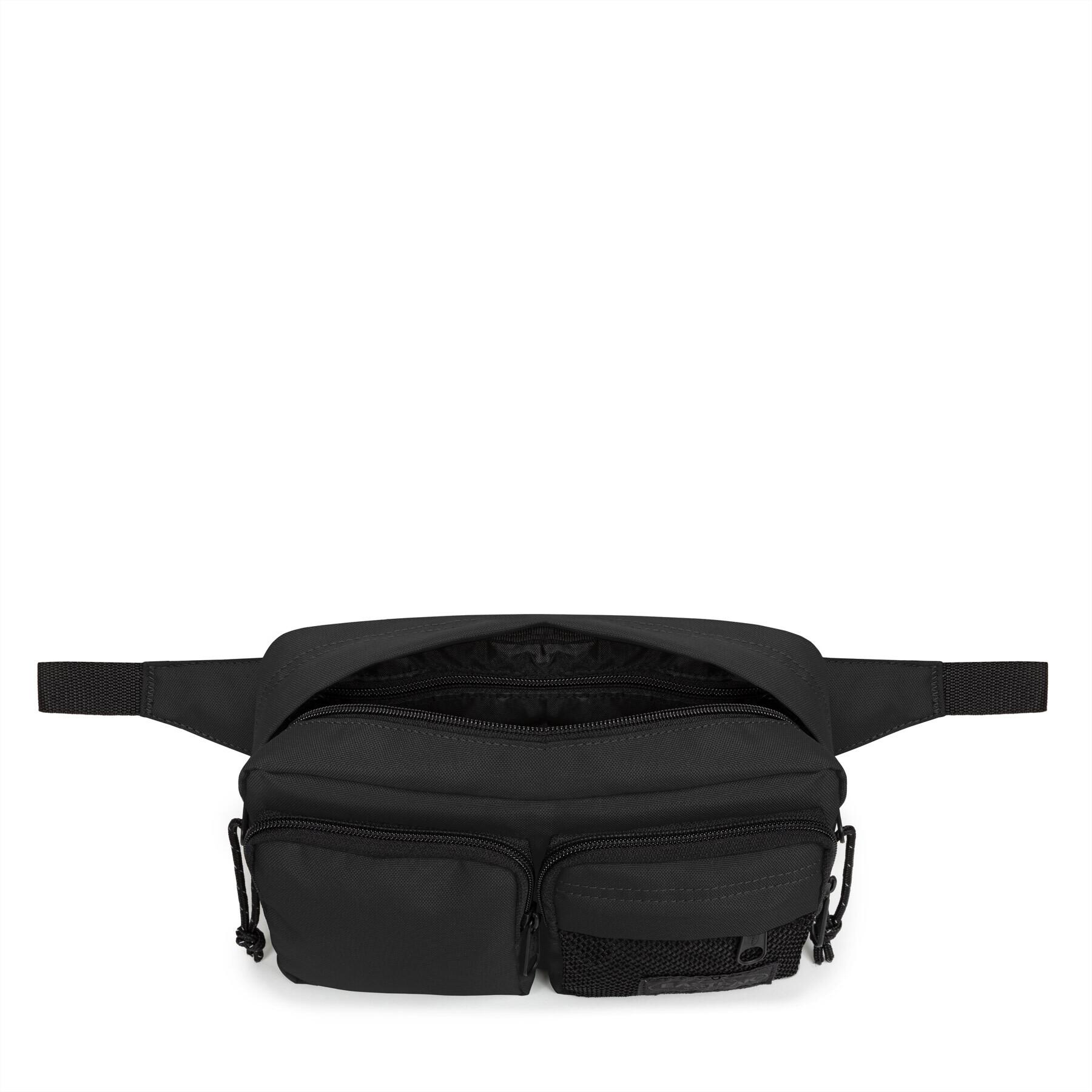 product/e/a/eastpak_ek0a5bkx008_black_3.jpg
