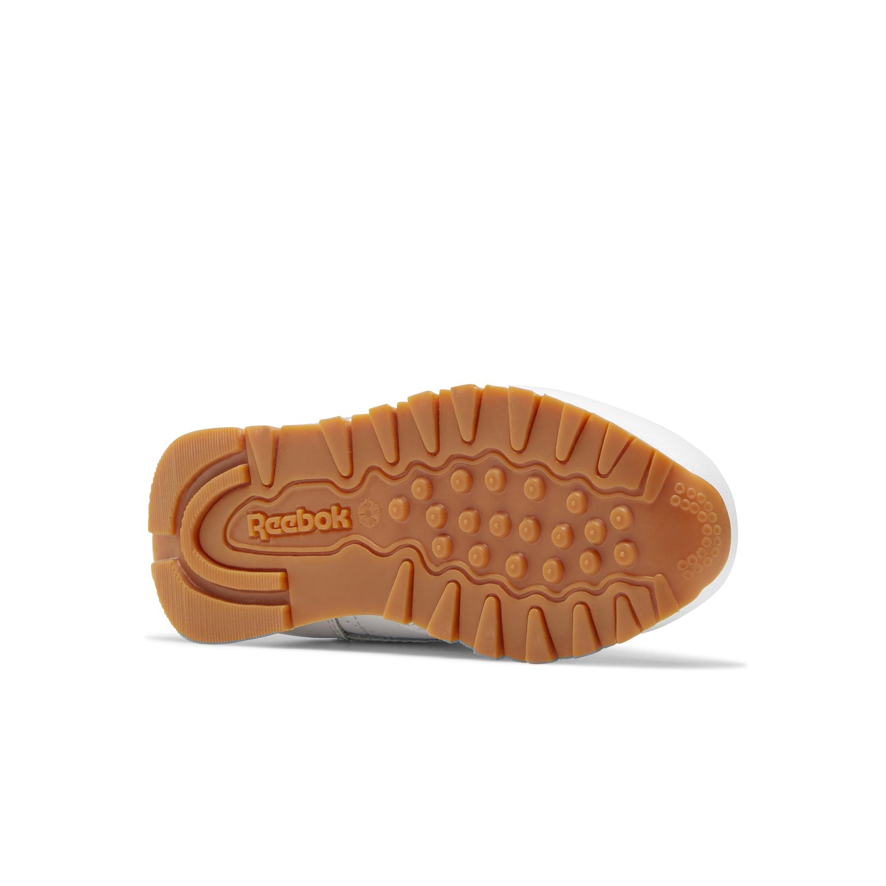 product/r/e/reebok-classics_ar1148_4_footwear_photography_bottom_view_white_000.jpg