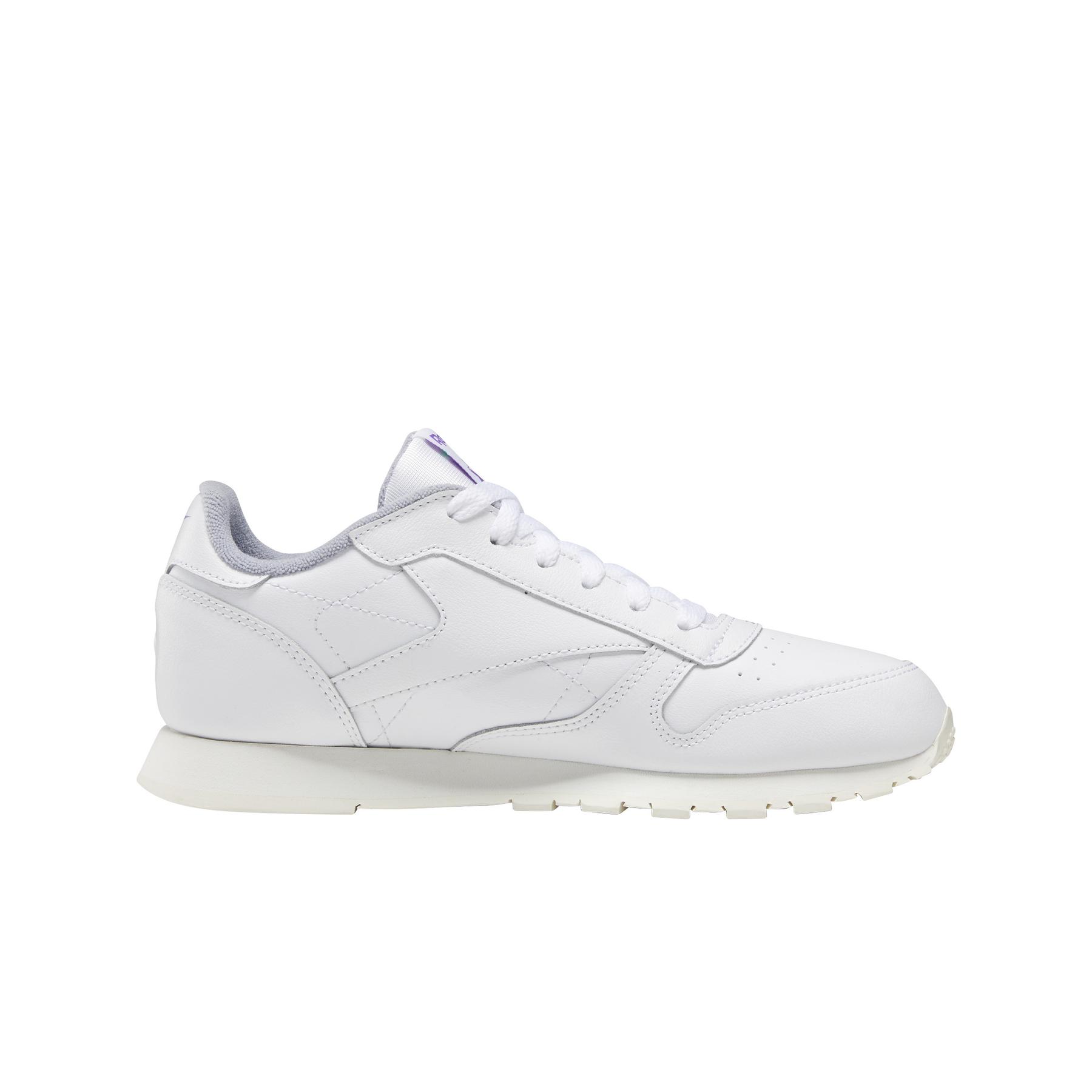 product/r/e/reebok-classics_dv9598_4_footwear_photography_side_medial_center_view_white_000.jpg