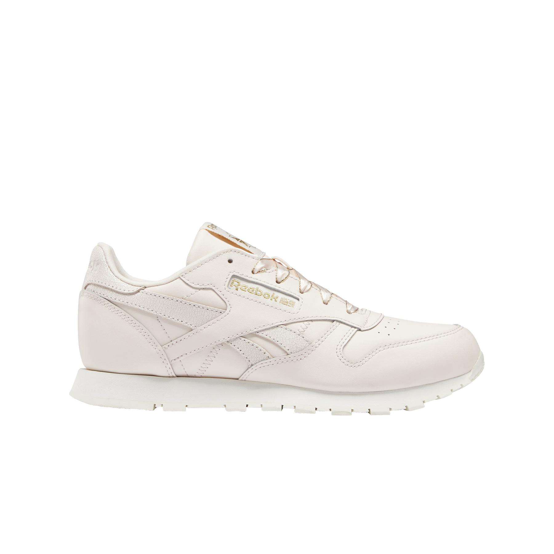 product/r/e/reebok-classics_dv9630_1_footwear_photography_side_lateral_center_view_white_000.jpg