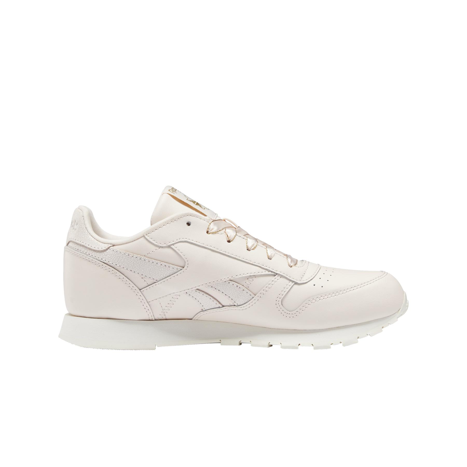 product/r/e/reebok-classics_dv9630_4_footwear_photography_side_medial_center_view_white_000.jpg