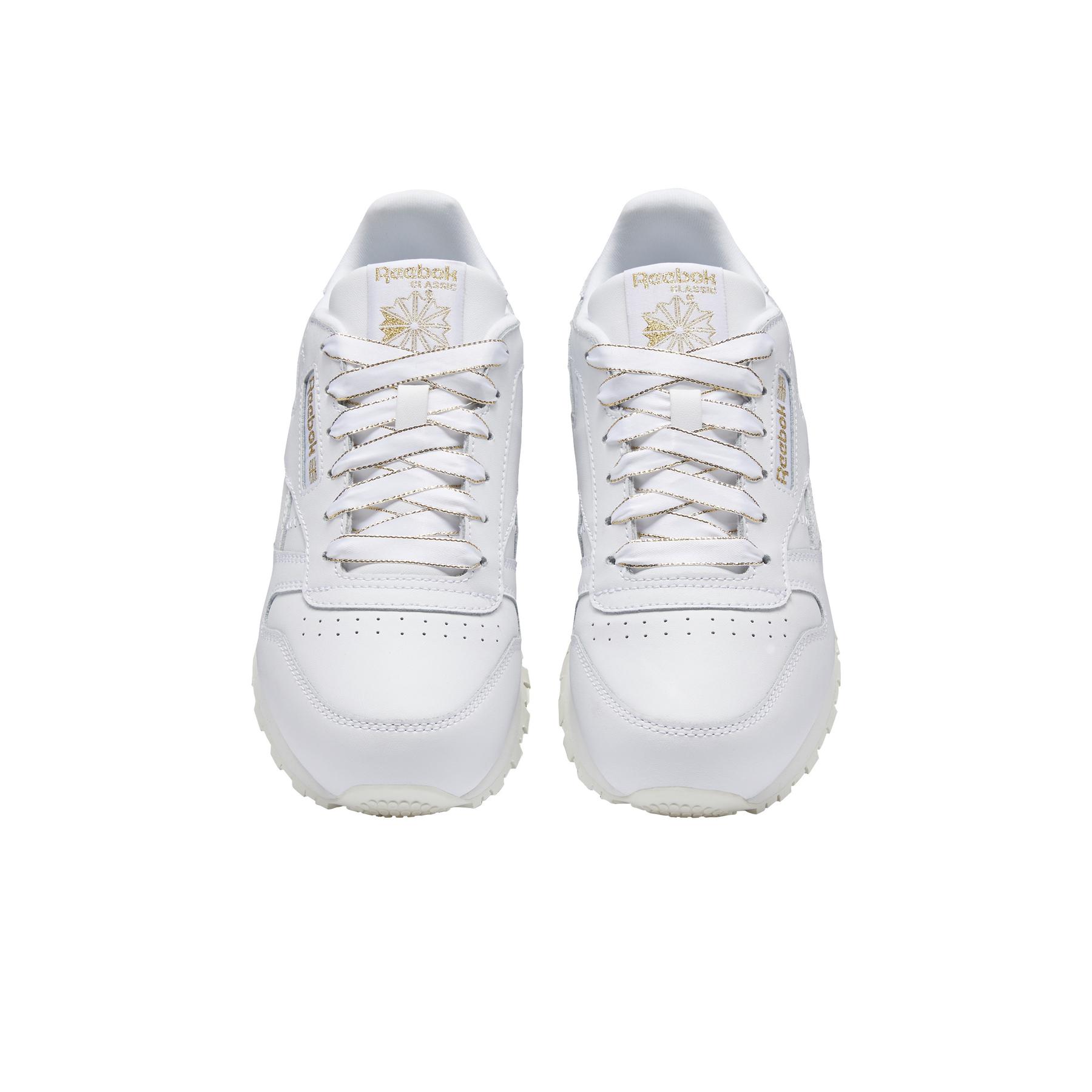 product/r/e/reebok-classics_dv9631_2_footwear_photography_top_portrait_view_white_000.jpg