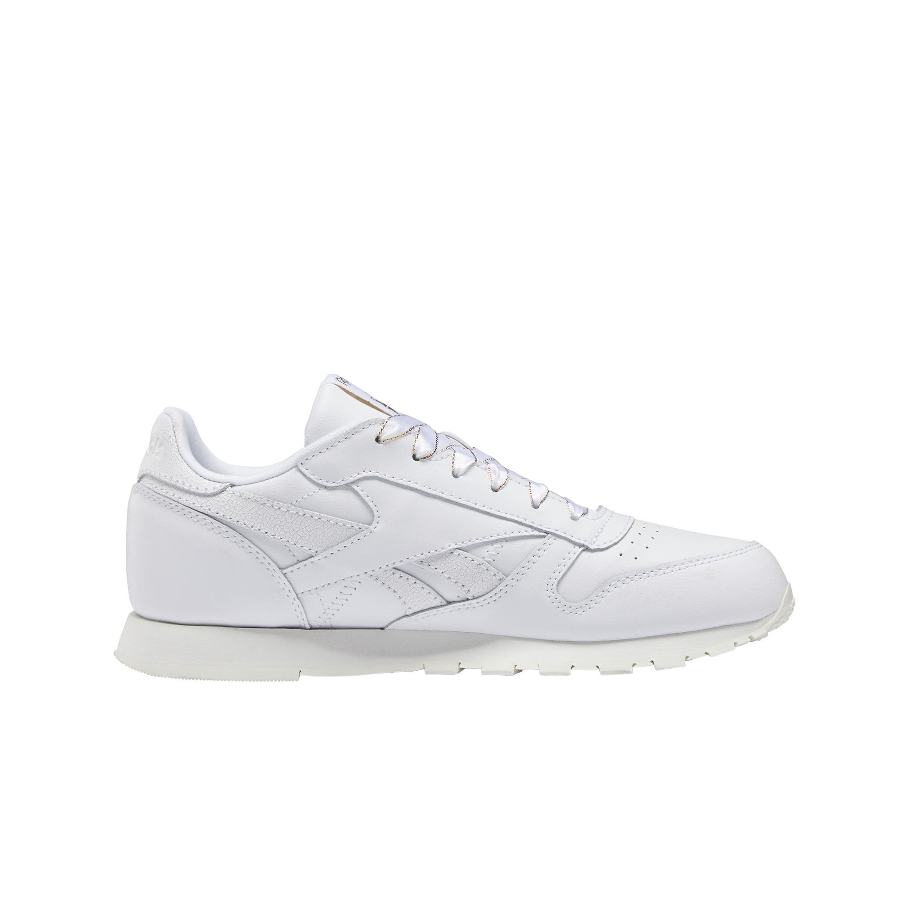 product/r/e/reebok-classics_dv9631_4_footwear_photography_side_medial_center_view_white_000.jpg