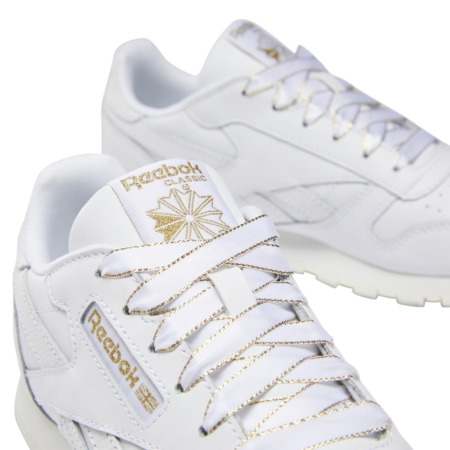 product/r/e/reebok-classics_dv9631_7_footwear_photography_detail_view_1_white_000.jpg