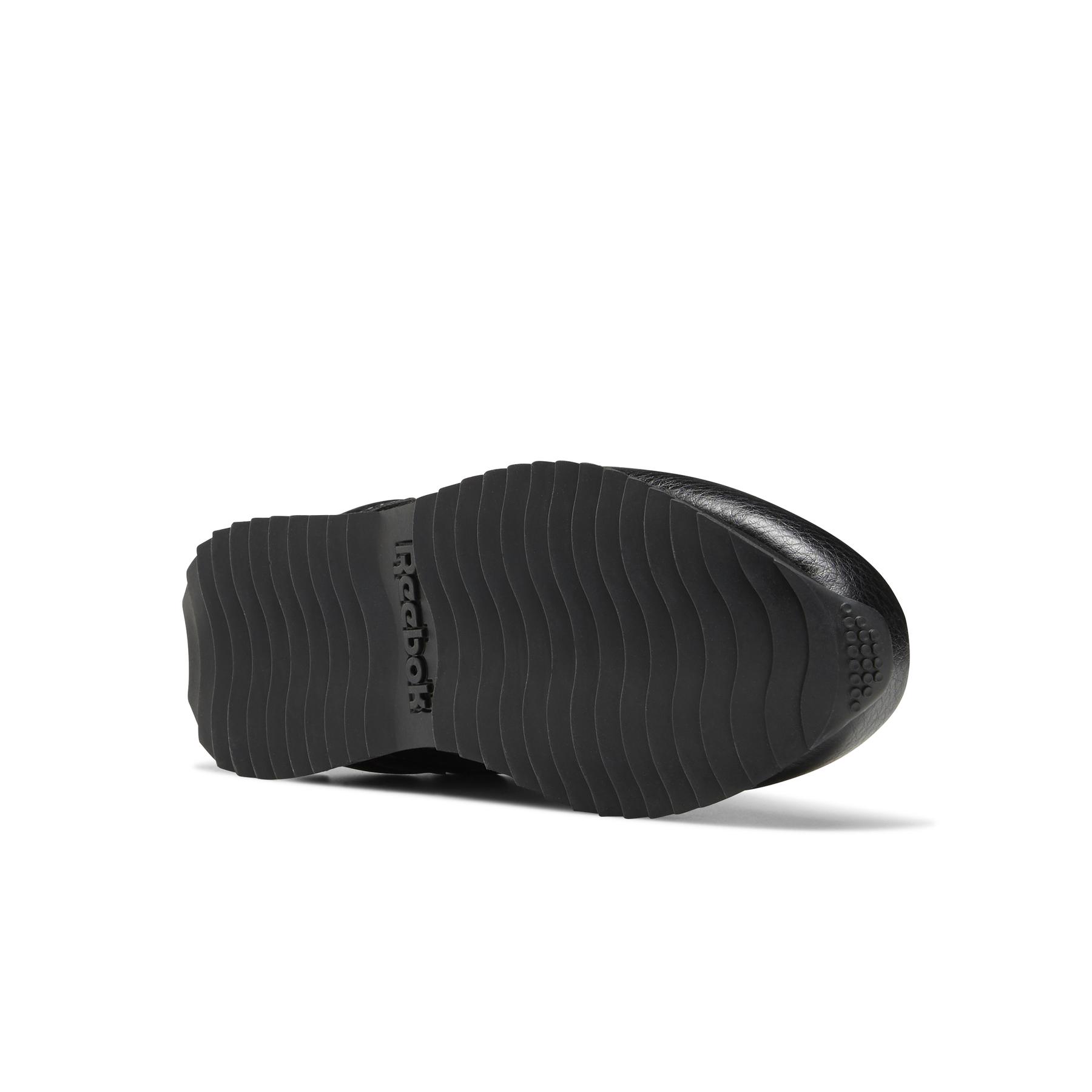product/r/e/reebok-classics_fy4639_3_footwear_photography_bottom_view_white_000.jpg