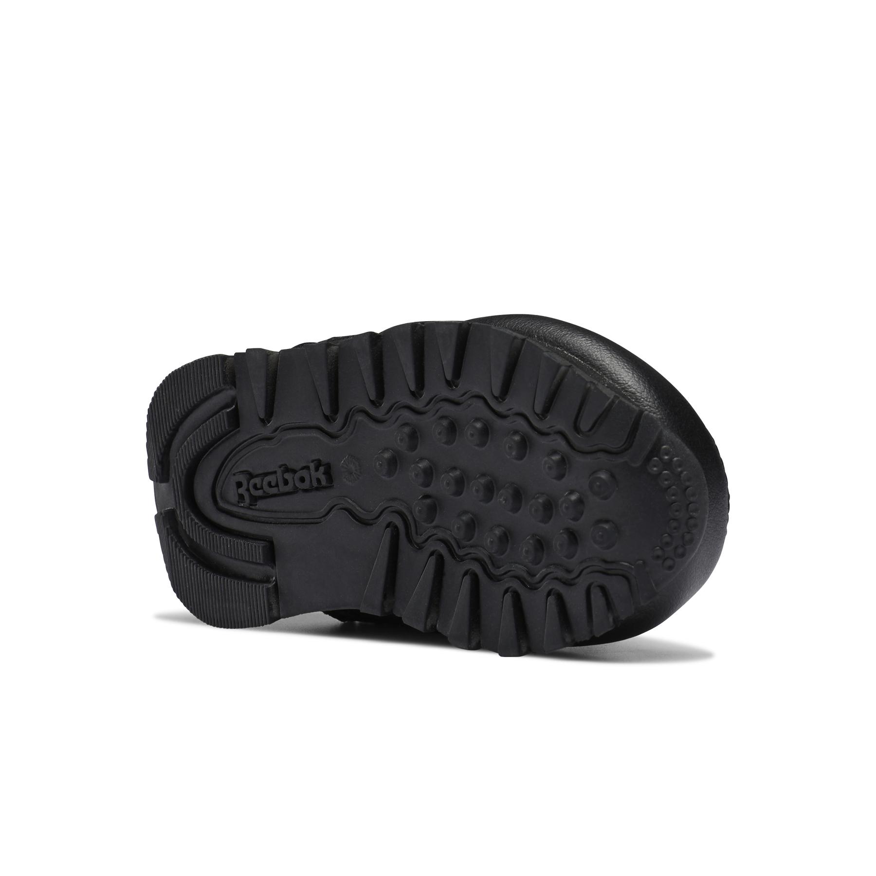product/r/e/reebok-classics_fz2094_3_footwear_photography_bottom_view_white_000.jpg
