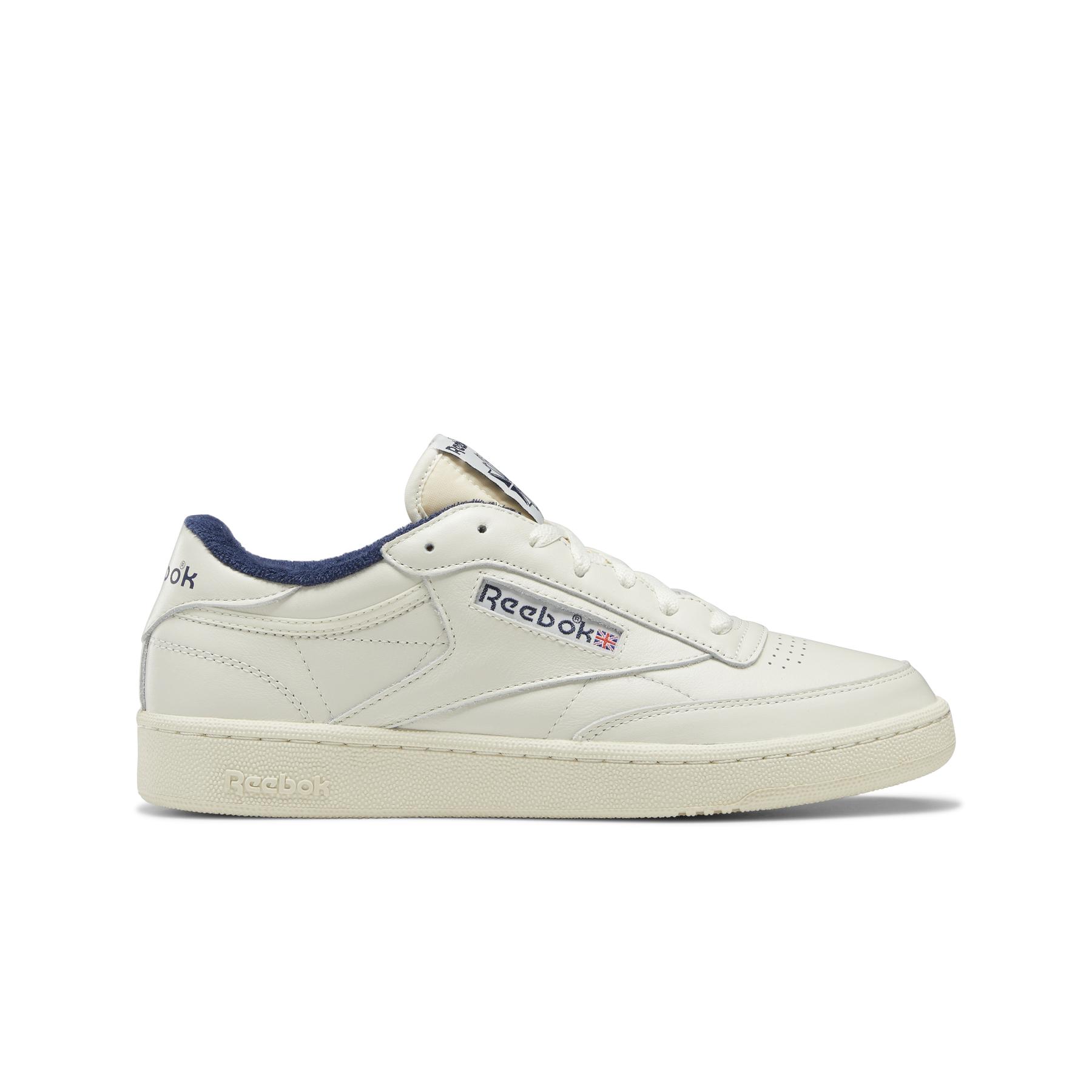 product/r/e/reebok_gx3683_1_footwear_photography_side_lateral_center_view_white.jpg