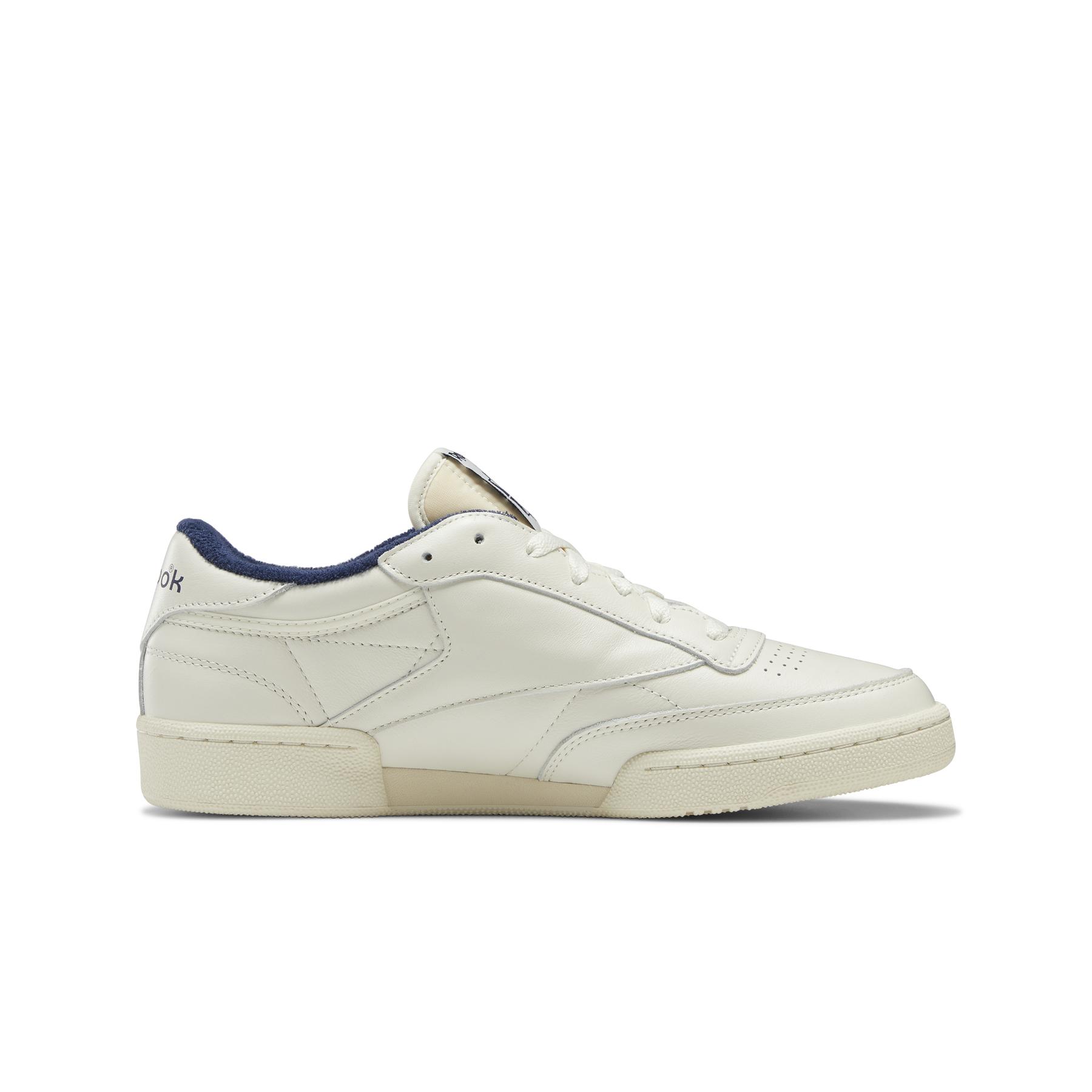 product/r/e/reebok_gx3683_4_footwear_photography_side_medial_center_view_white.jpg