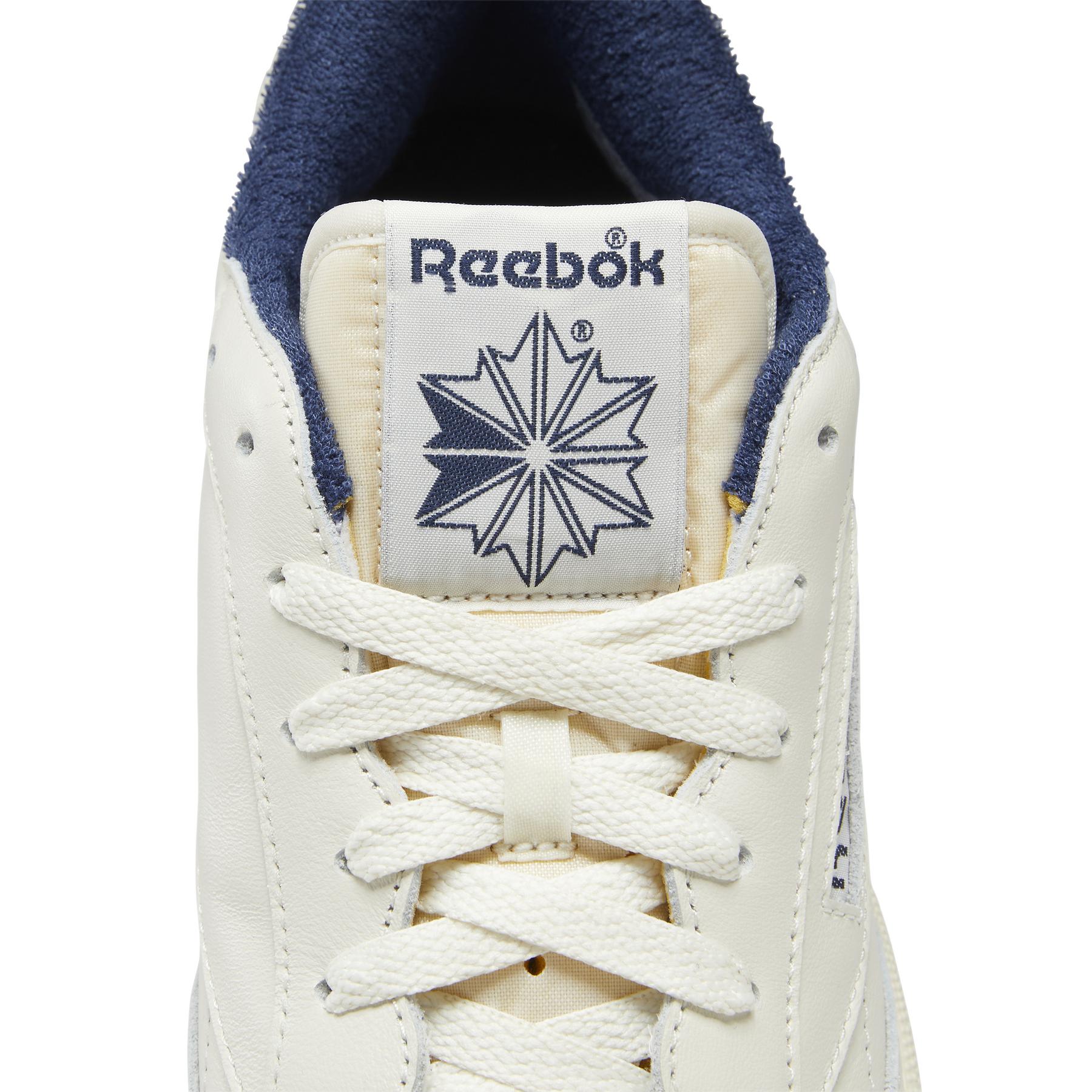product/r/e/reebok_gx3683_7_footwear_photography_detail_view_1_white.jpg