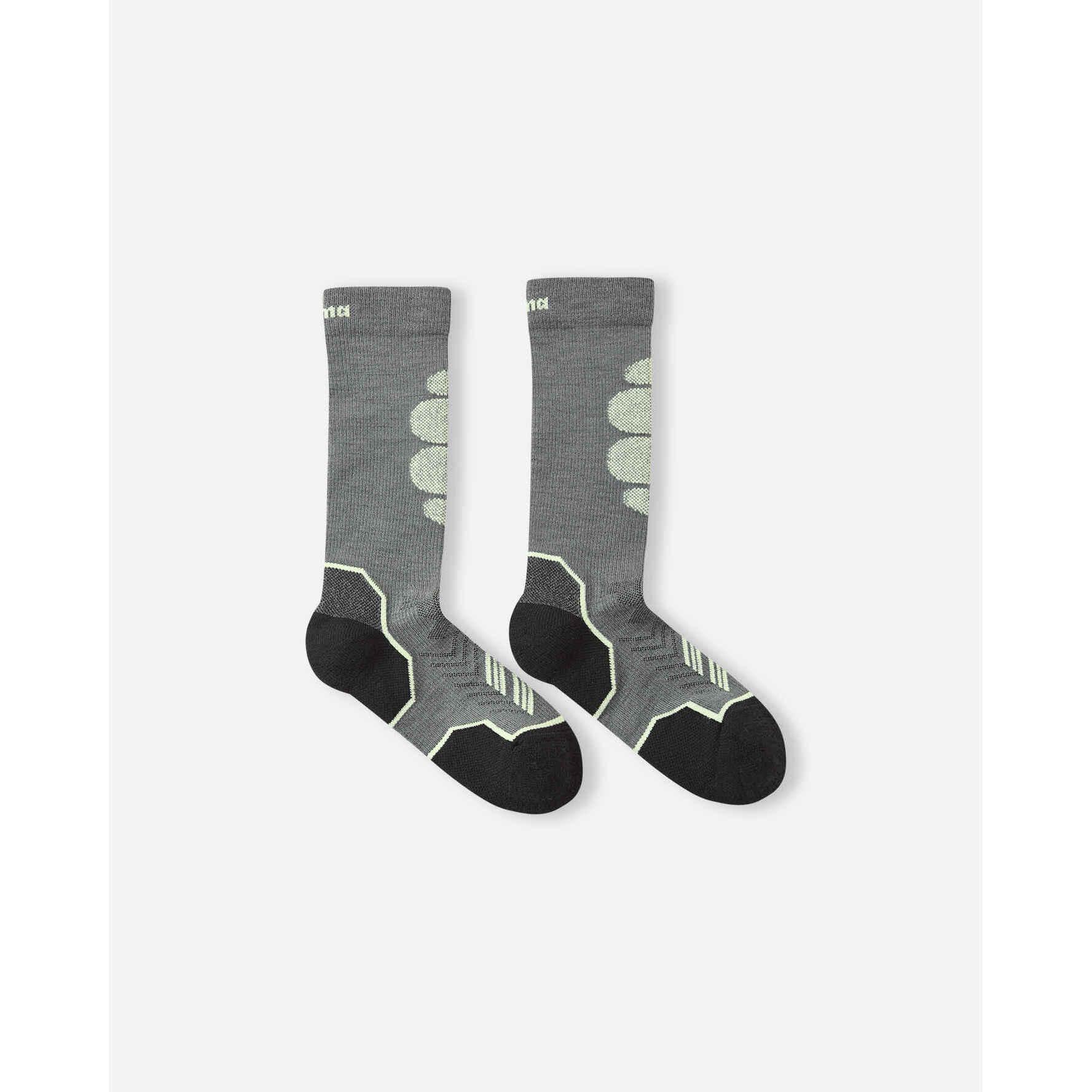 product/r/e/reima_5300316a-9781_soft-black_4.jpg