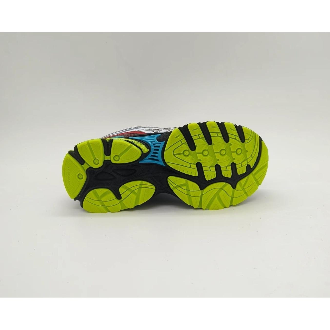product/s/a/saucony_sk268203_mutant_4.jpg