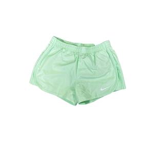 36m024-e2e-short-fille-nike-prep-in-your-step-pleat-green