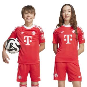 product/a/d/adidas_jp3694_9_apparel_on_model_standard_unisex_pair_shot_white.jpg