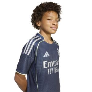 product/a/d/adidas_jp3947_7_apparel_on_model_detail_view_2_white.jpg