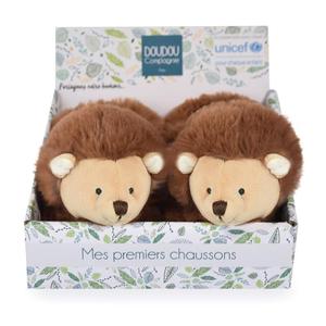dc3998-chaussons-avec-hochet-bebe-doudou-compagnie-unicef-herisson-marron-0-6-mois