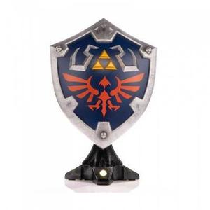 634zel002-figurine-bouclier-en-pvc-f4f-breath-of-the-wild-hylian-collector-multicolore-24x14x35-5-cm