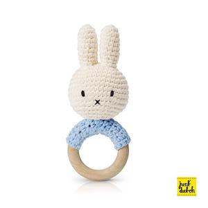 jdt1550-hochet-miffy-teether-eco-cotton-just-dutch-beu-pastel-tu
