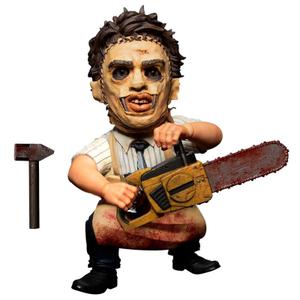 696198253153-figurine-mezco-toyz-the-texas-chainsaw-massacre-mds-leatherface-1974-dore-15-cm