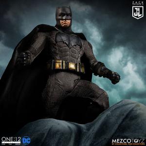 product/m/e/mezco-toyz_mez76732_noir_5.jpg