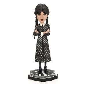 neca42417-figurine-de-collection-neca-wednesday-head-knocker-wednesday-addams-noir-blanc-21-cm
