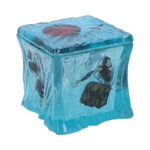 nemn-b6266a24-gobelet-a-des-cube-nemesis-now-dungeons-dragons-bleu-11-cm